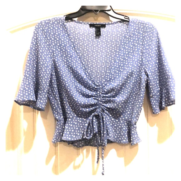 Forever 21 Tops - EUC Sz S blue & white top W/ flouncy bottom